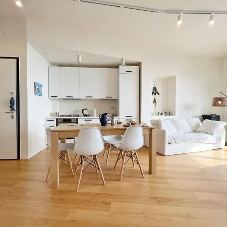 Apartment Seaside Luxury By World